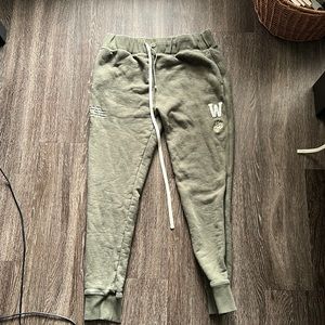 Men’s Darc Sport Joggers in Green Size Large.